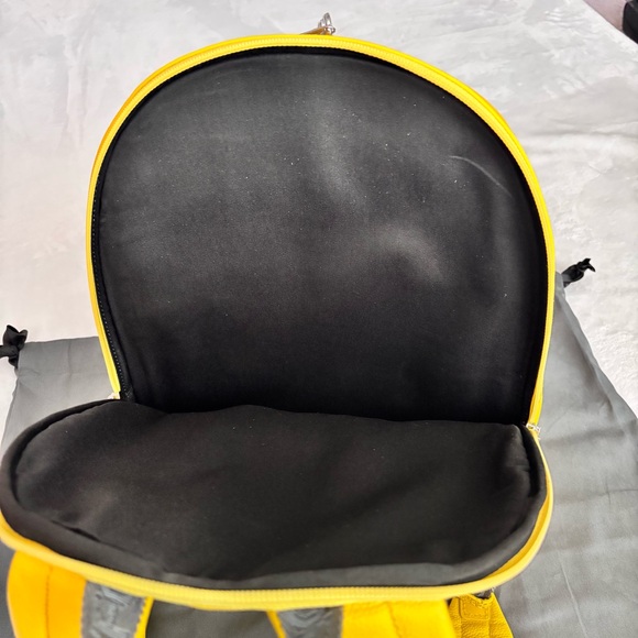 G/FORE Cyber Embossed Full Grain Genuine Leather Skull & Tees Unisex Backpack - Picture 13 of 16